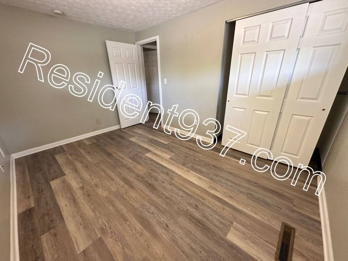 House for rent at 2295 Milesburn Dr, Dayton, OH 45439