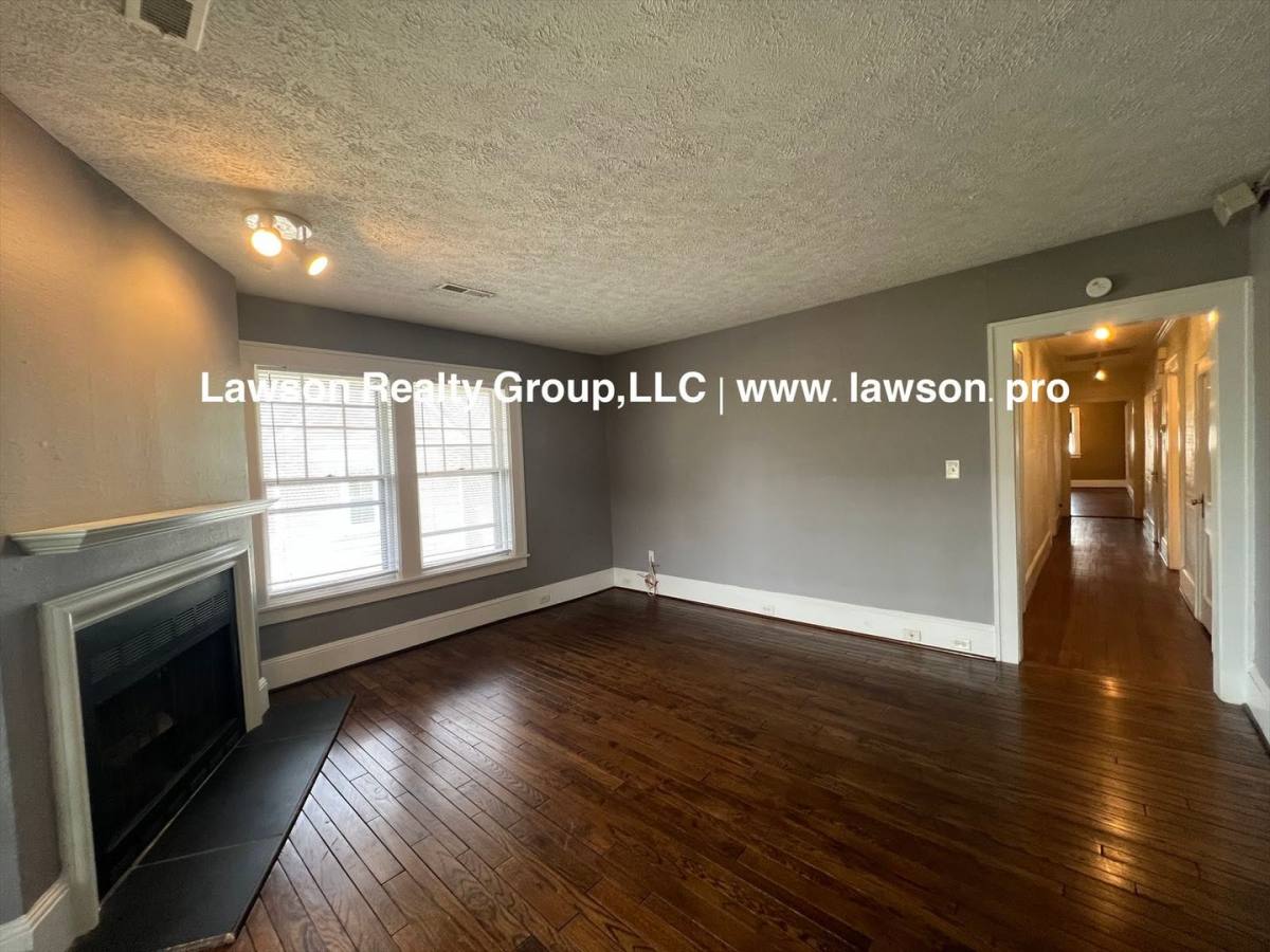Apartment for rent at 928 2nd St SW, Roanoke, VA 24016