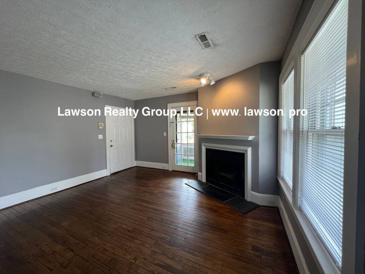 Apartment for rent at 928 2nd St SW, Roanoke, VA 24016