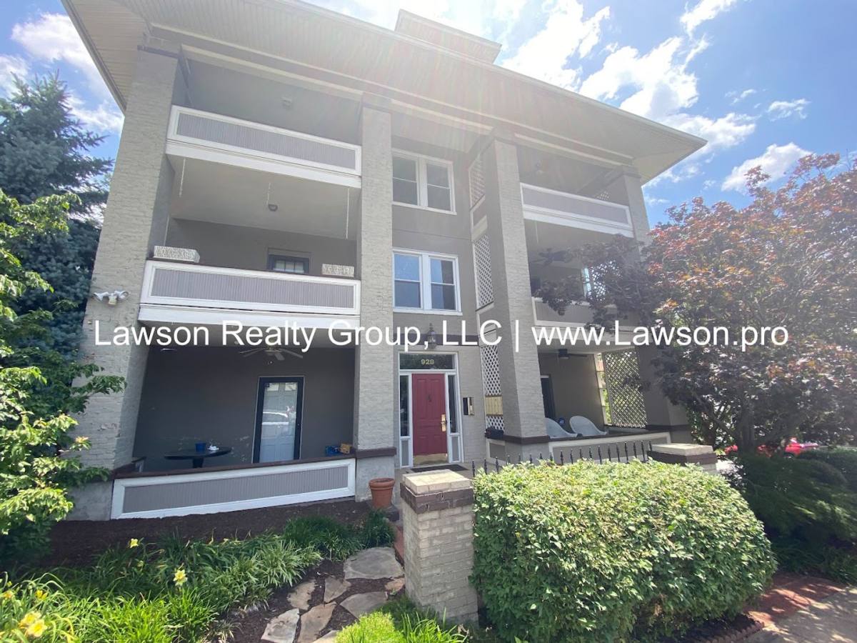 Apartment for rent at 928 2nd St SW, Roanoke, VA 24016
