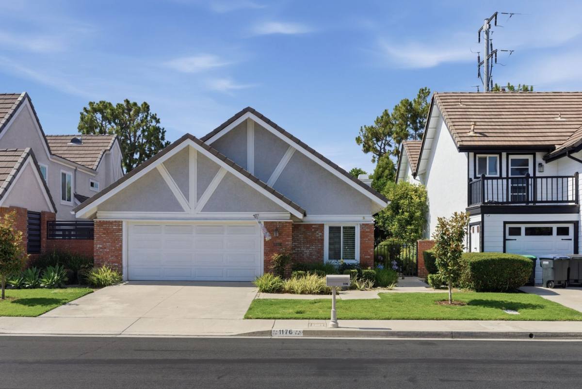 House for rent at 1176 Kingston, Costa Mesa, CA 92626
