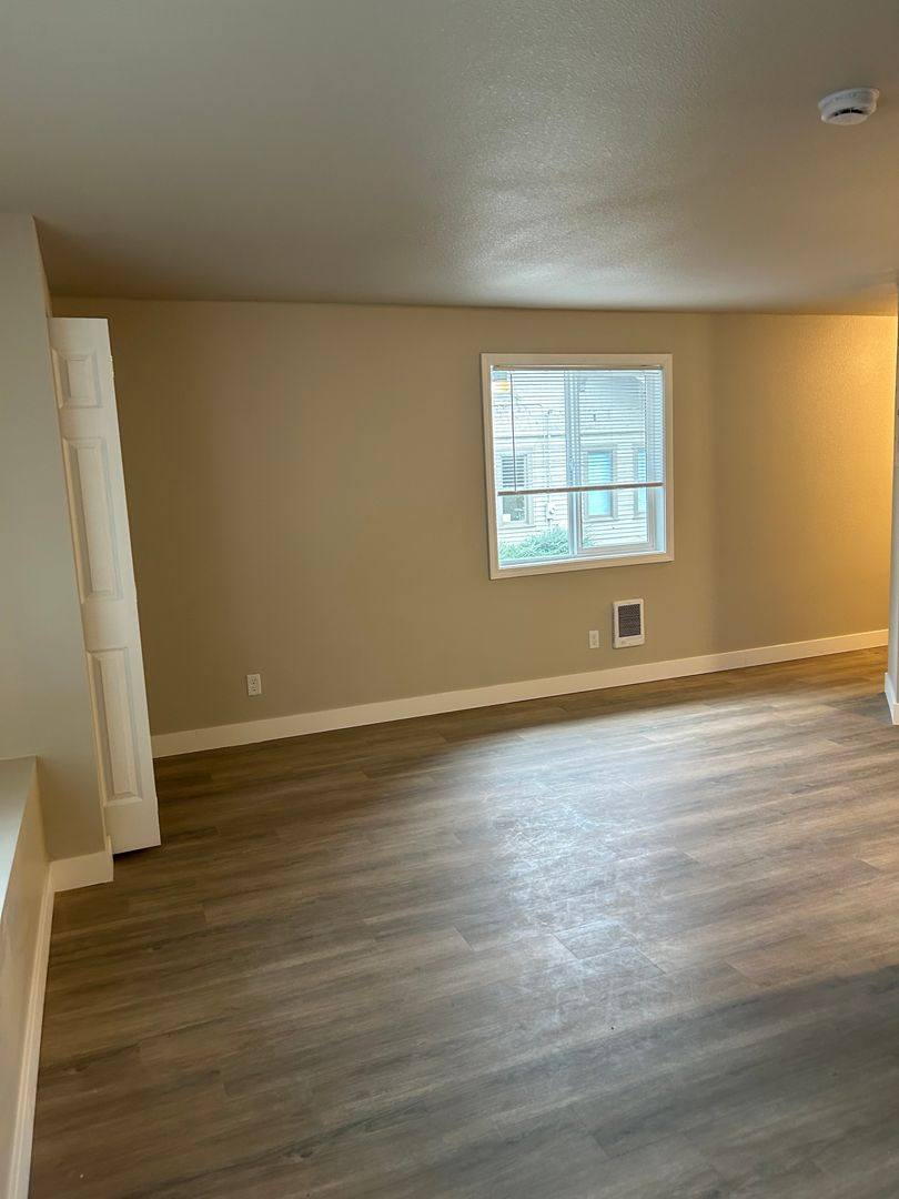 Apartment for rent at 315 NW 9th #6, Corvallis, OR 97330