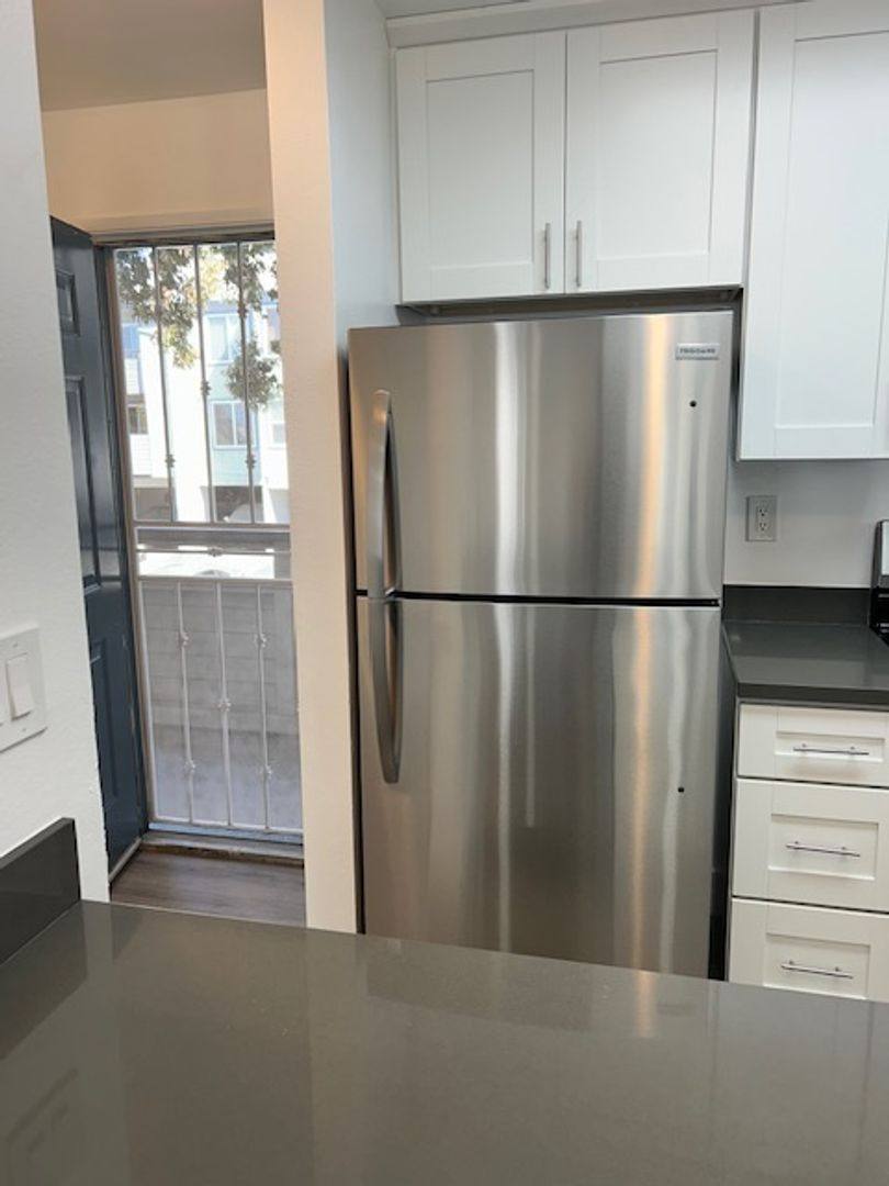 Apartment for rent at 15977-15987 Maubert Ave, San Leandro, CA 94578