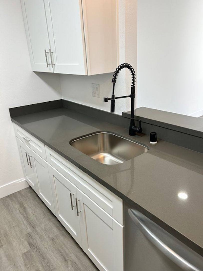 Apartment for rent at 15977-15987 Maubert Ave, San Leandro, CA 94578