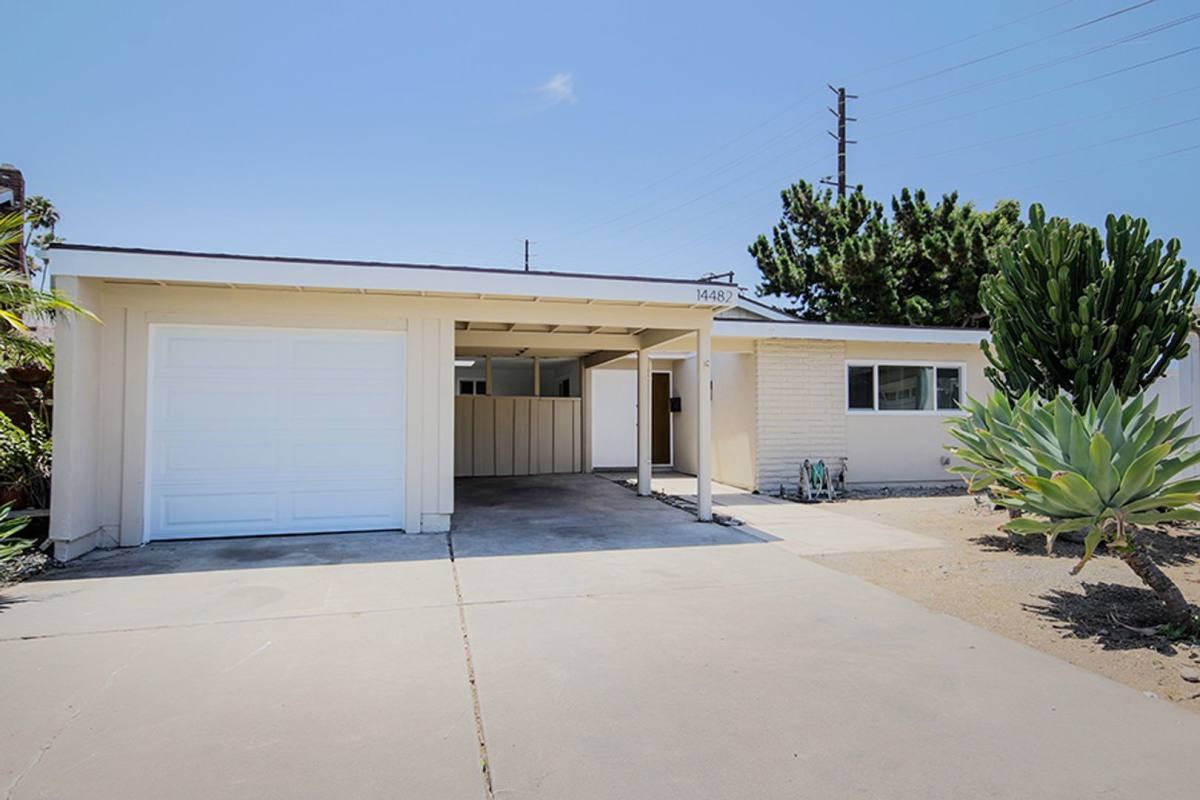 House for rent at 14482 Grassmere Lane, Tustin, CA 92780