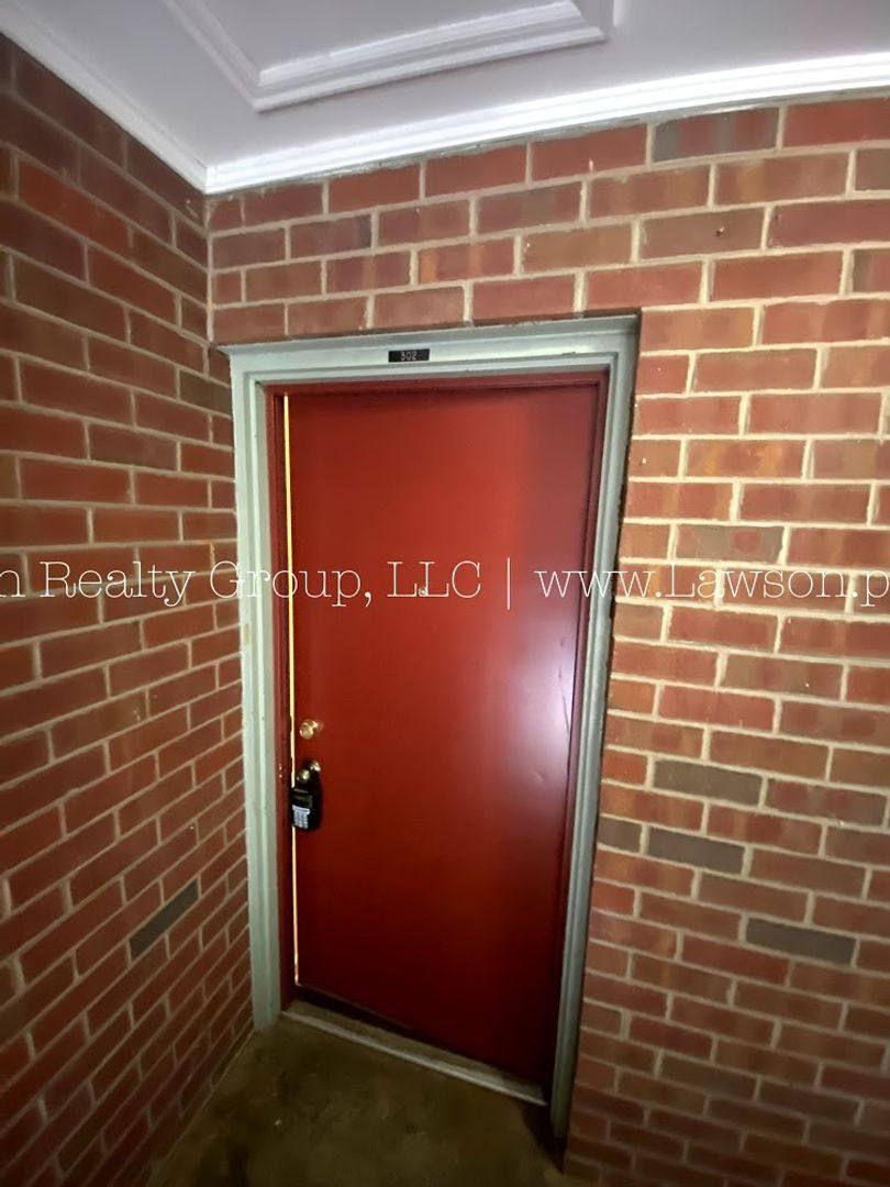 Apartment for rent at 2200 Stephenson Ave, Roanoke, VA 24014