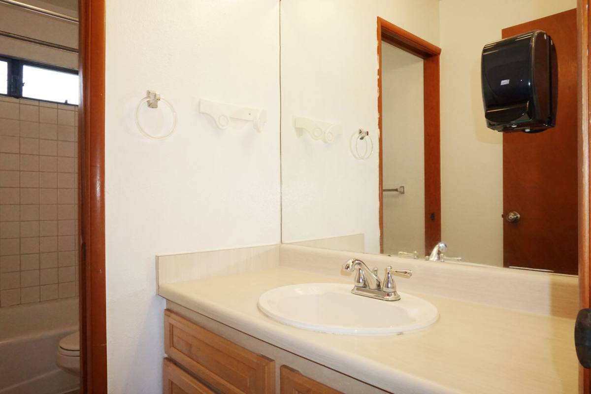 Apartment for rent at 1511 Artesian Way, Honolulu, HI 96822