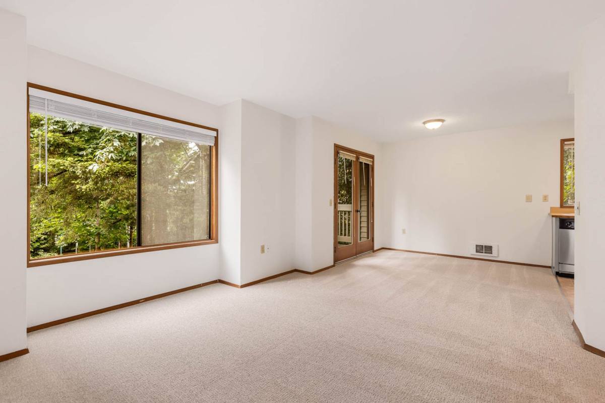 Condo for rent at 320 10th St #3, Kirkland, WA 98033