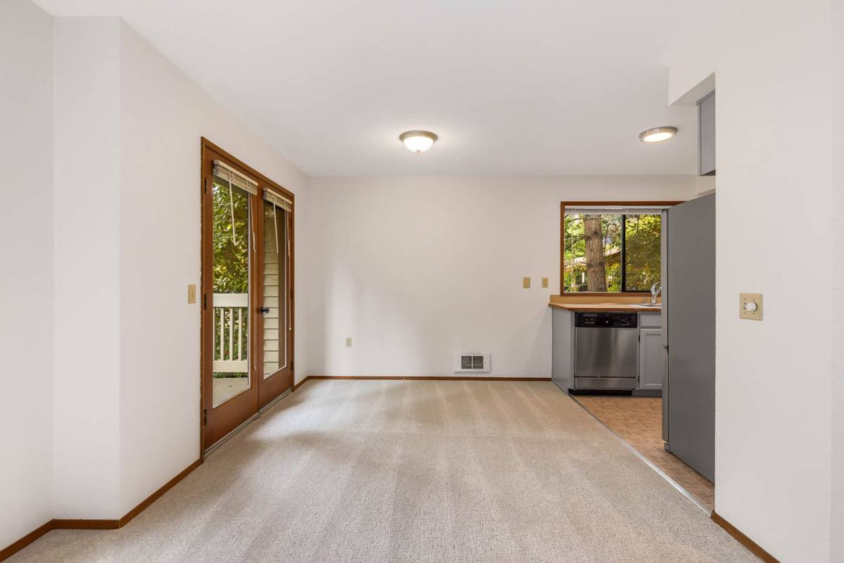 Condo for rent at 320 10th St #3, Kirkland, WA 98033