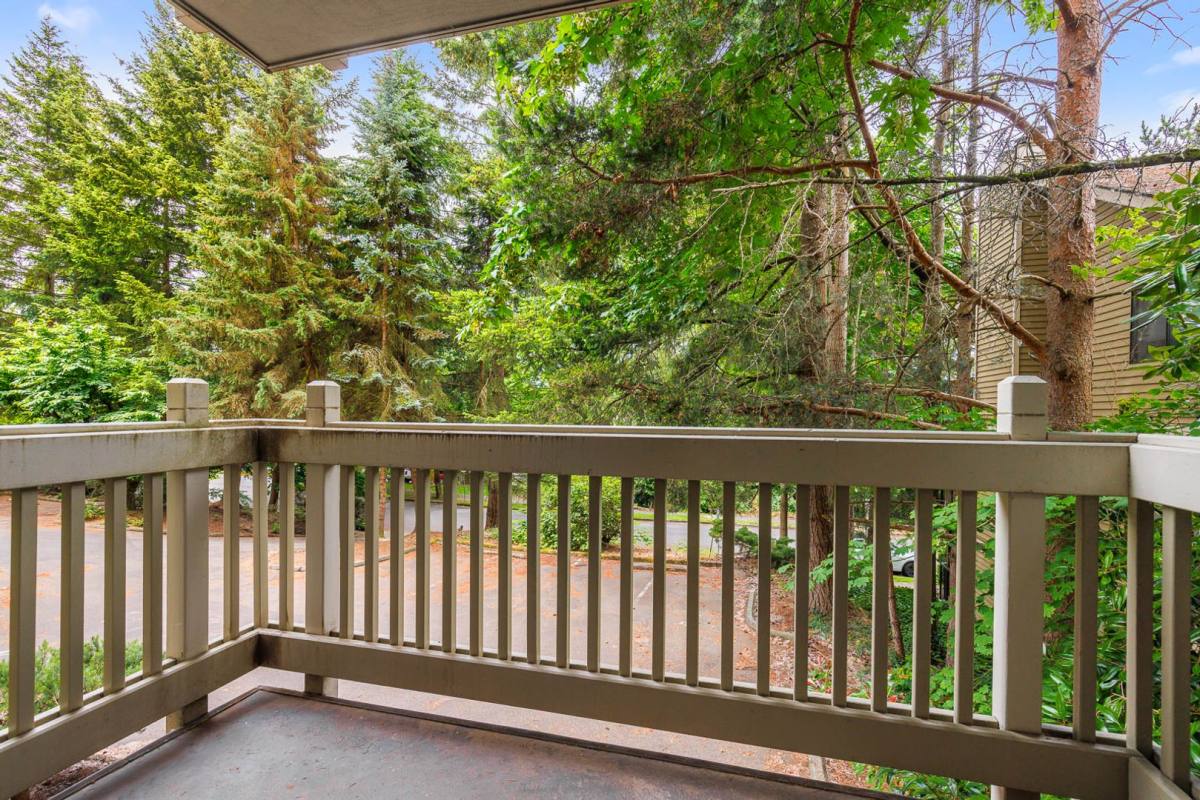 Condo for rent at 320 10th St #3, Kirkland, WA 98033