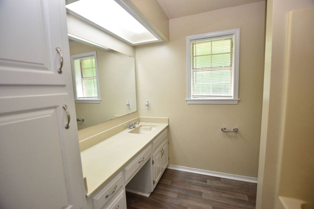 Apartment for rent at 124 Carpenter Court, Hot Springs National Park, AR 71901