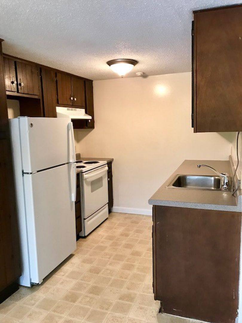 Apartment for rent at 9E River St, Newmarket, NH 03857