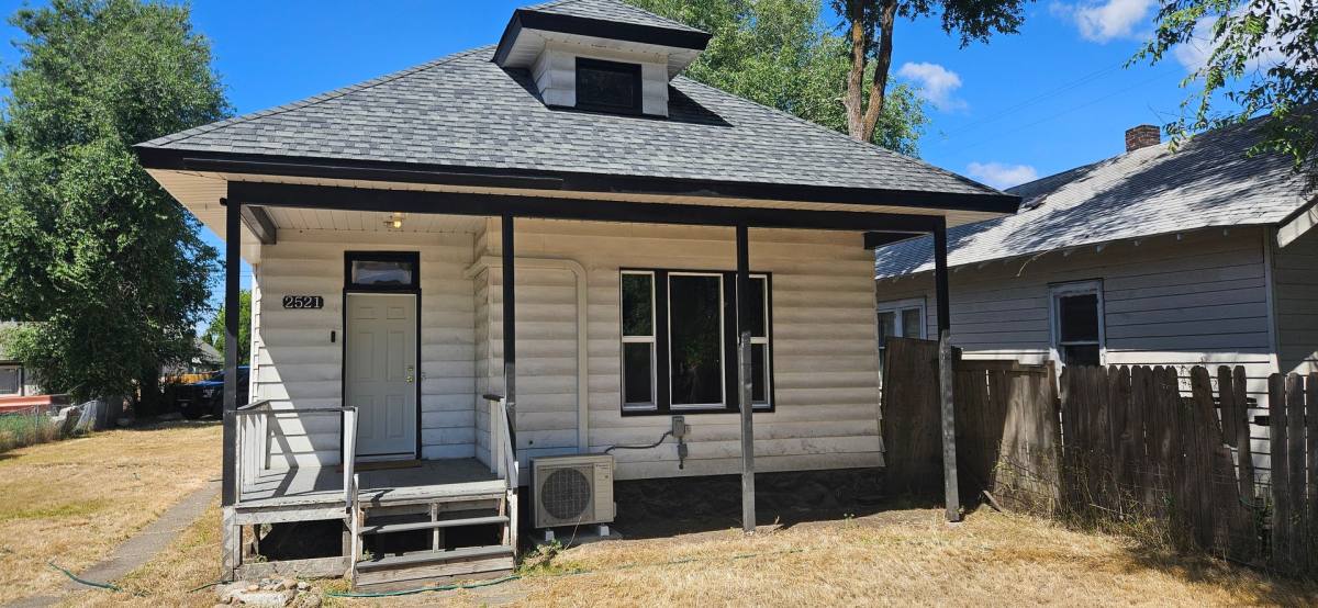 House for rent at 2521 N Hamilton St, Spokane, WA 99207