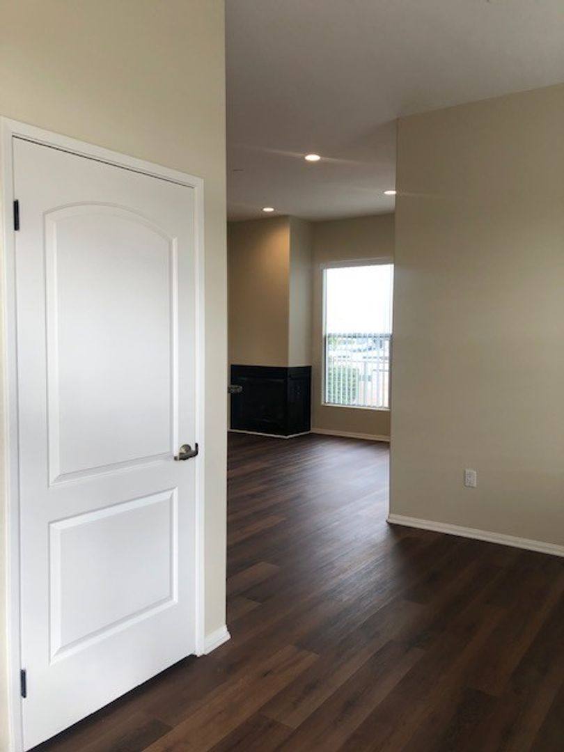 Apartment for rent at 2991 Loma Vista Rd, Ventura, CA 93003