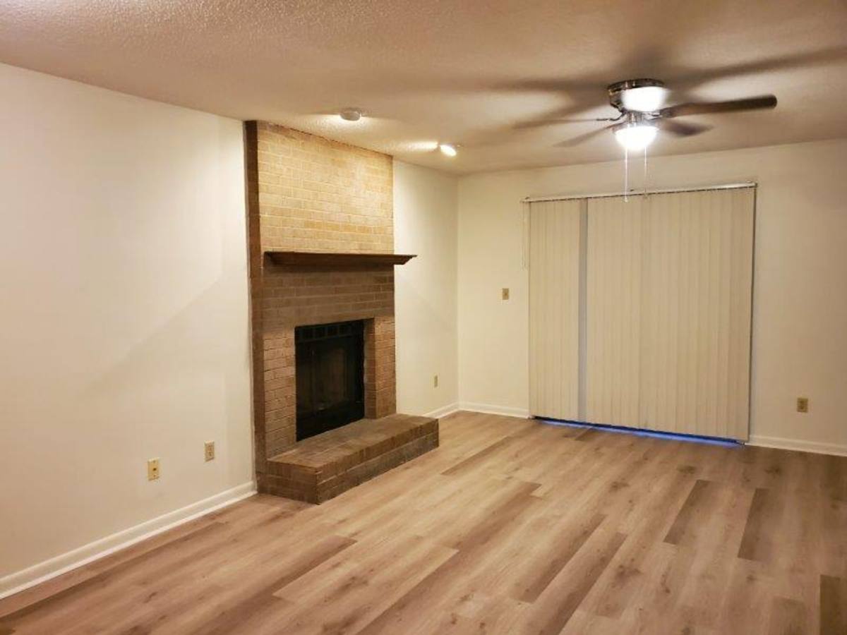 Townhouse for rent at 137 Brian Court, Daleville, AL 36322