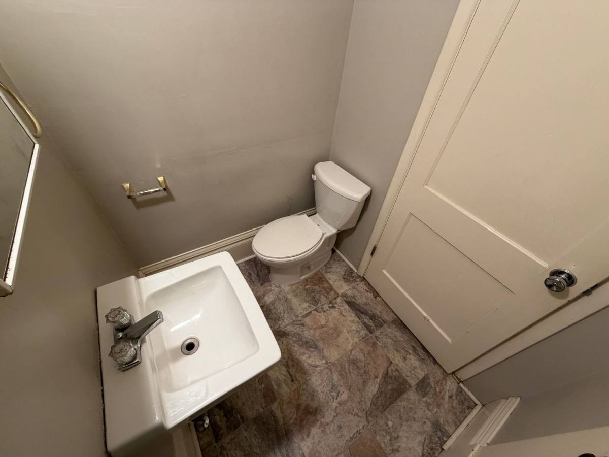 Apartment for rent at 139 141 6th St NW, Valley City, ND 58072