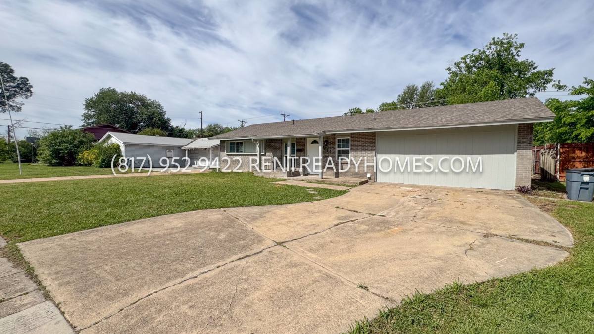 House for rent at 2613 Fairbrook St, Irving, TX 75062
