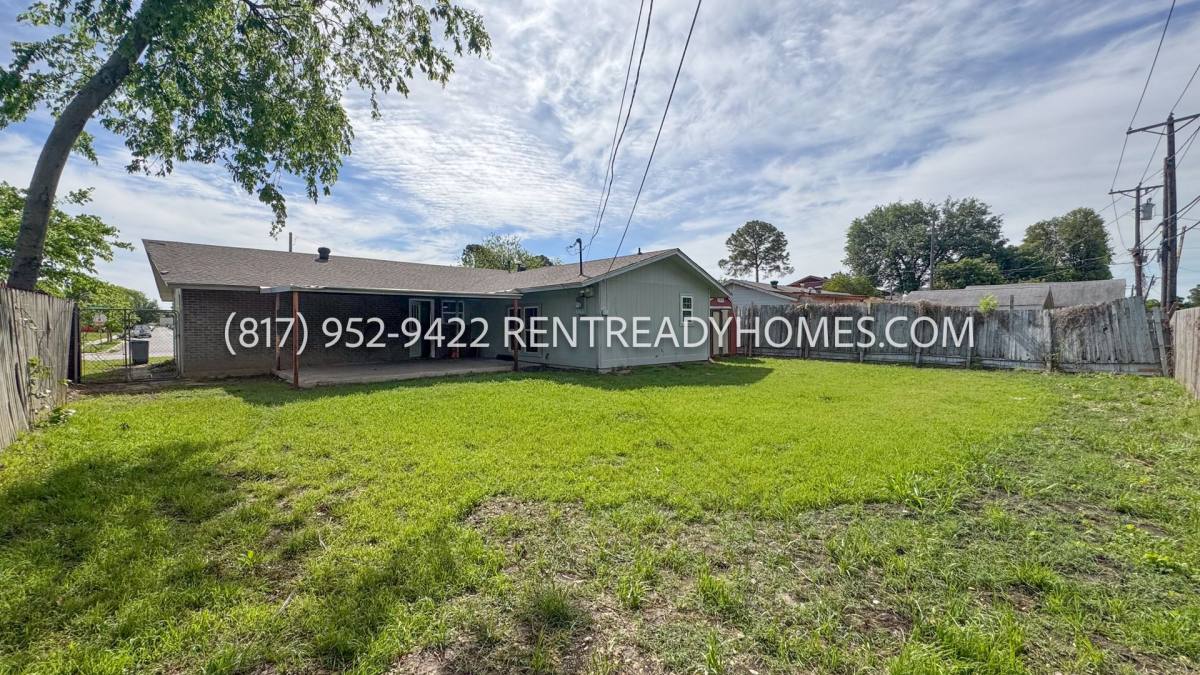 House for rent at 2613 Fairbrook St, Irving, TX 75062