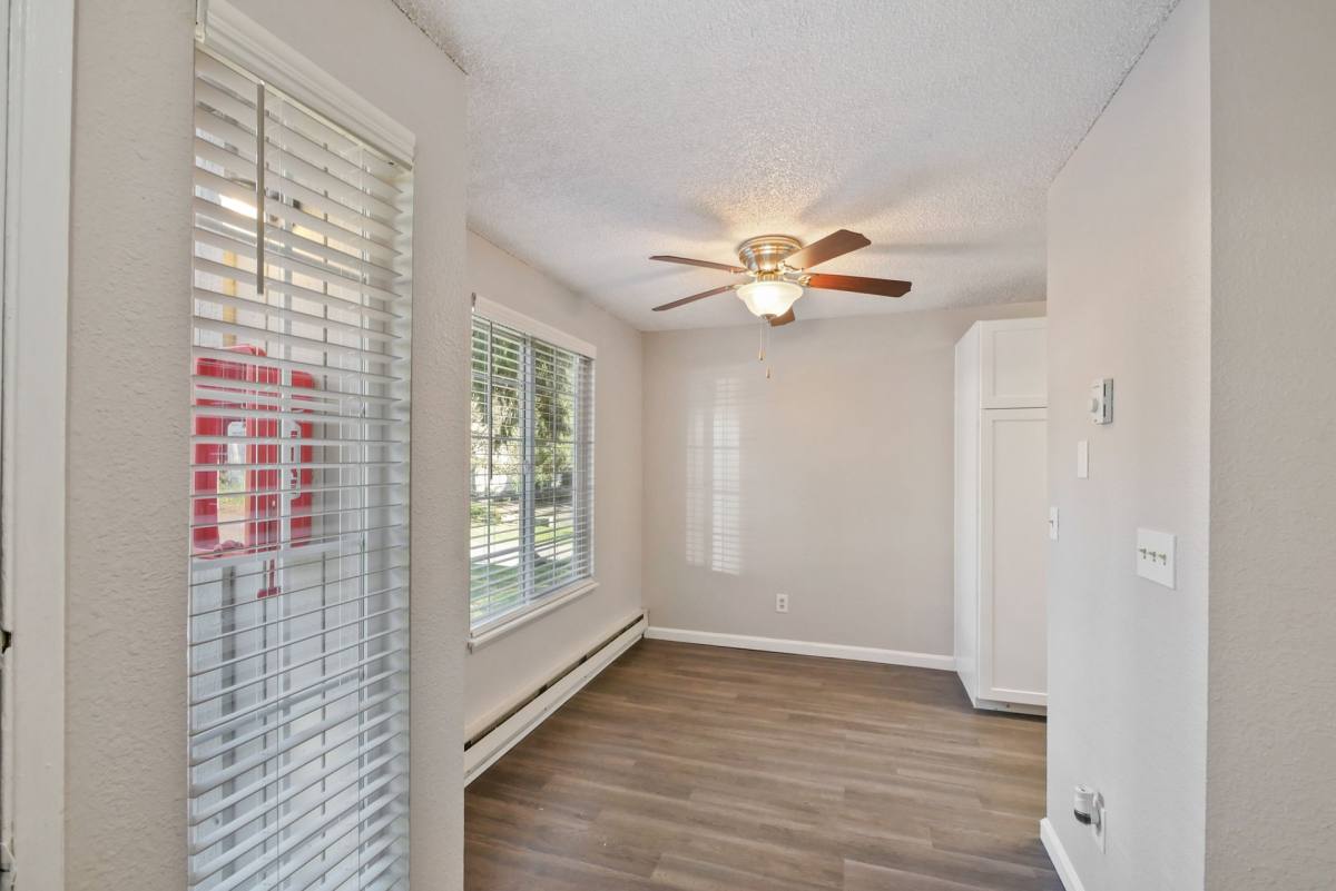 Townhouse for rent at 9520 43rd St Court W, Tacoma, WA 98466