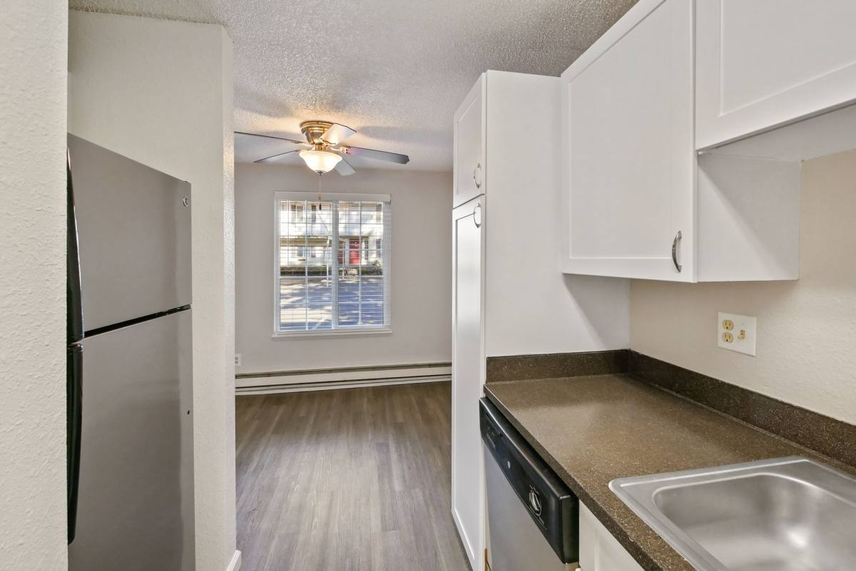 Townhouse for rent at 9520 43rd St Court W, Tacoma, WA 98466