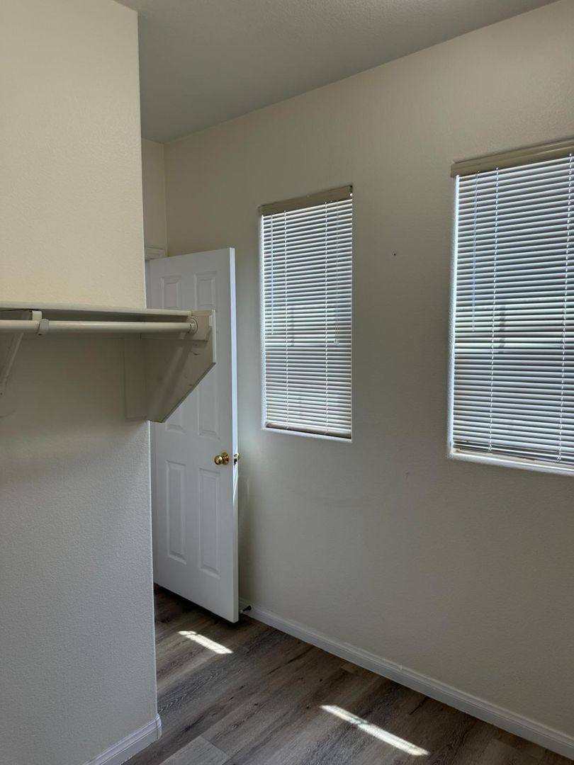 House for rent at 1260 Oak Village, Las Vegas, NV 89183