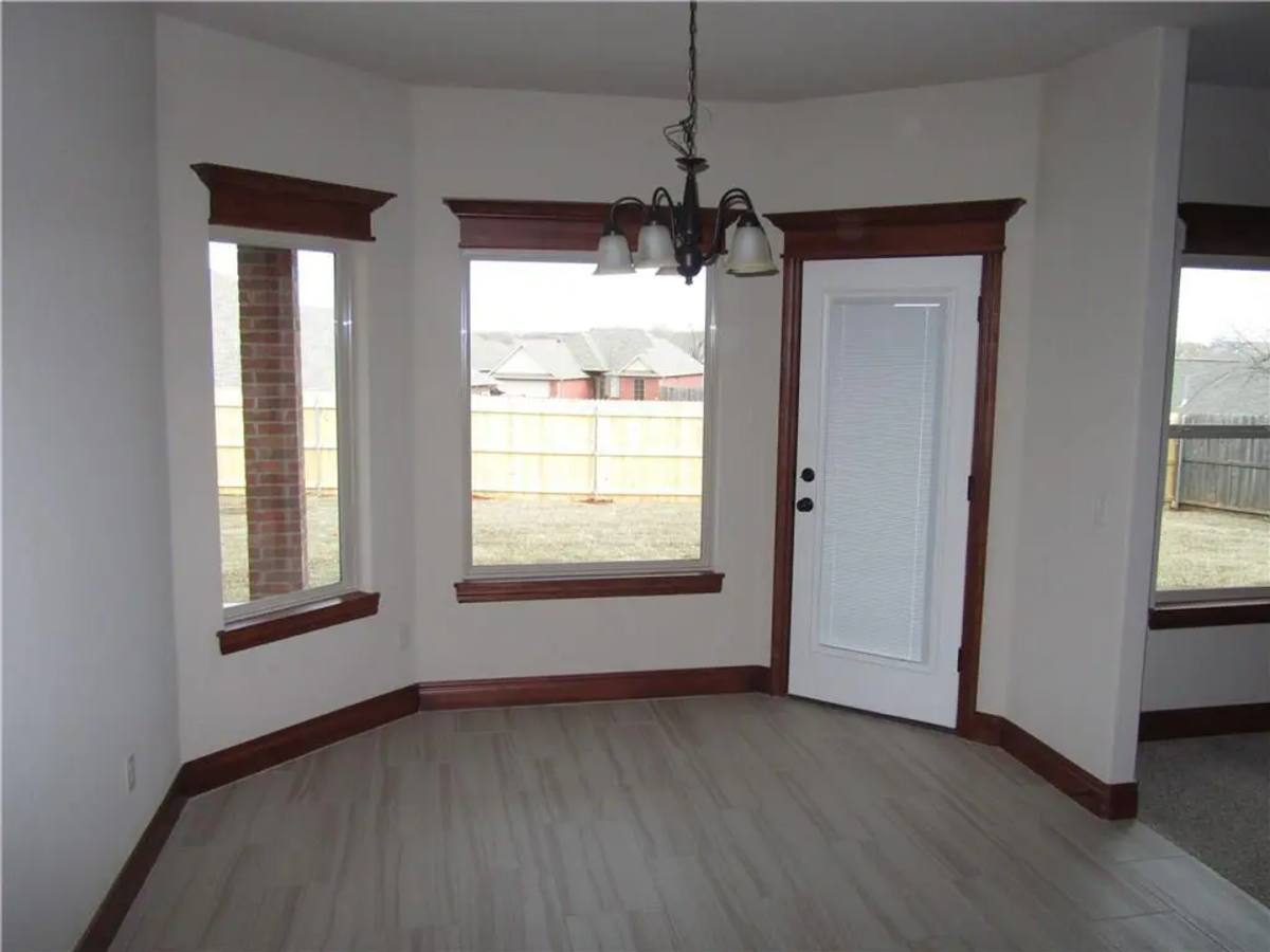 House for rent at 1529 SE 6th St, Oklahoma City, OK 73160