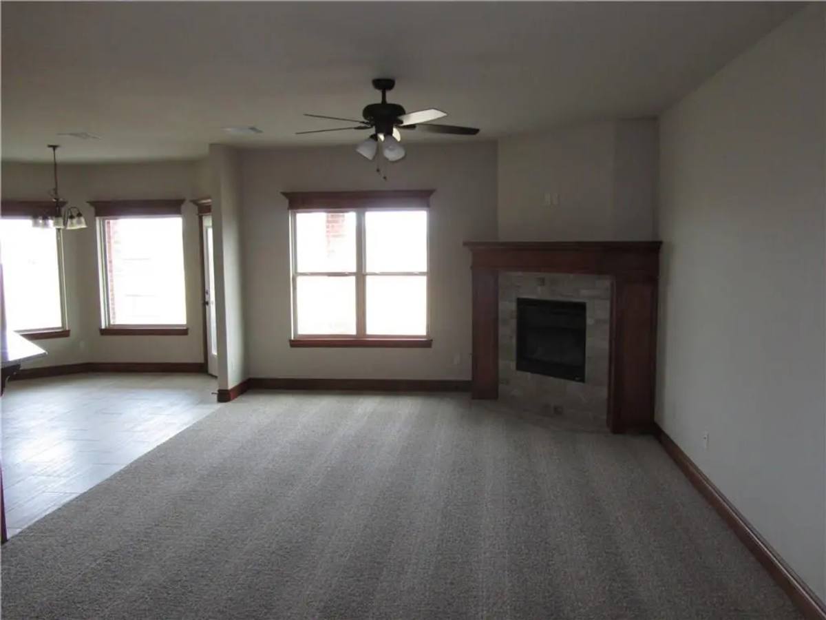 House for rent at 1529 SE 6th St, Oklahoma City, OK 73160