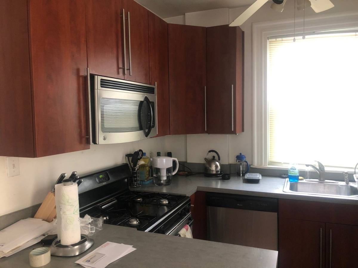 Apartment for rent at 711 Walnut St, Philadelphia, PA 19106