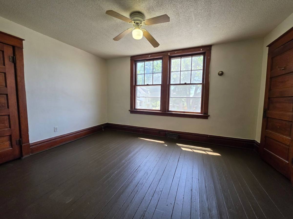 House for rent at 1804 6th Ave SE, Cedar Rapids, IA 52403