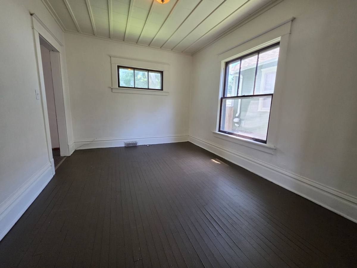 House for rent at 1804 6th Ave SE, Cedar Rapids, IA 52403