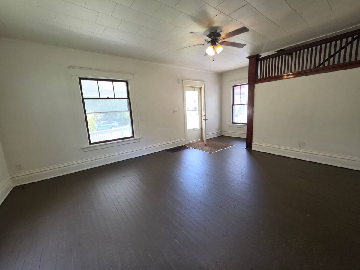 House for rent at 1804 6th Ave SE, Cedar Rapids, IA 52403