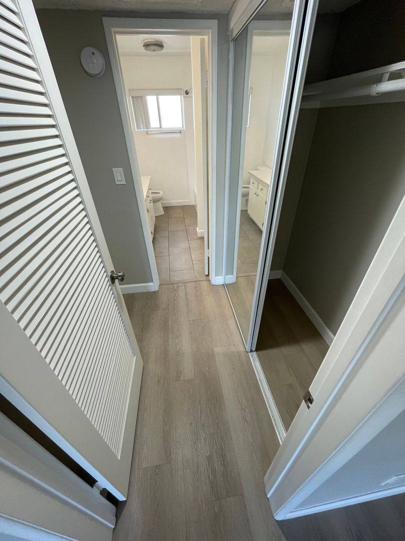 Apartment for rent at 17340 Burbank Blvd, Encino, CA 91316