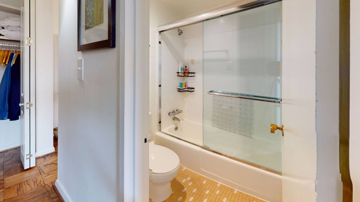 Apartment for rent at 1718 P St NW, Washington, DC 20036