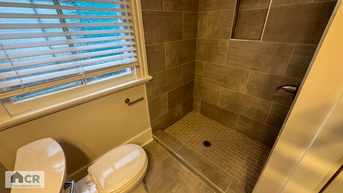 Apartment for rent at 1133 Pine St, New Orleans, LA 70118