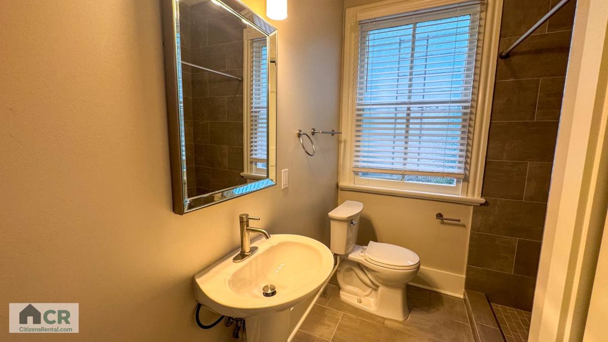 Apartment for rent at 1133 Pine St, New Orleans, LA 70118