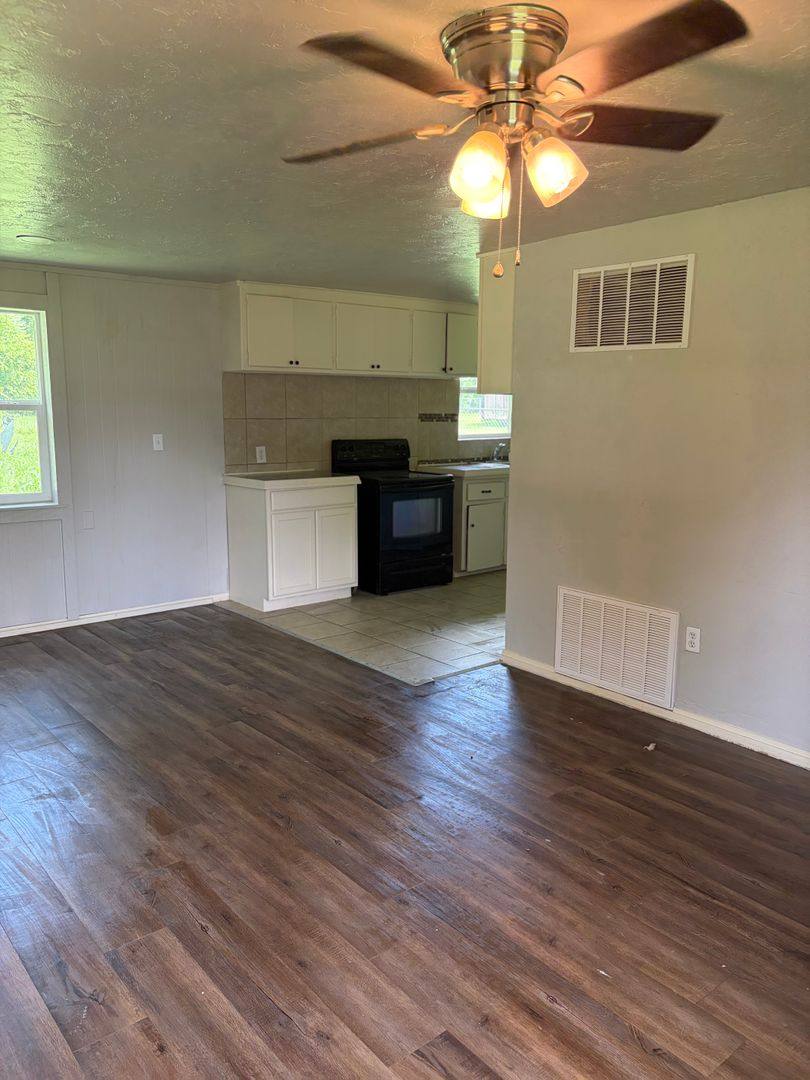 House for rent at 1608 Breckenridge Dr, Oklahoma City, OK 73115