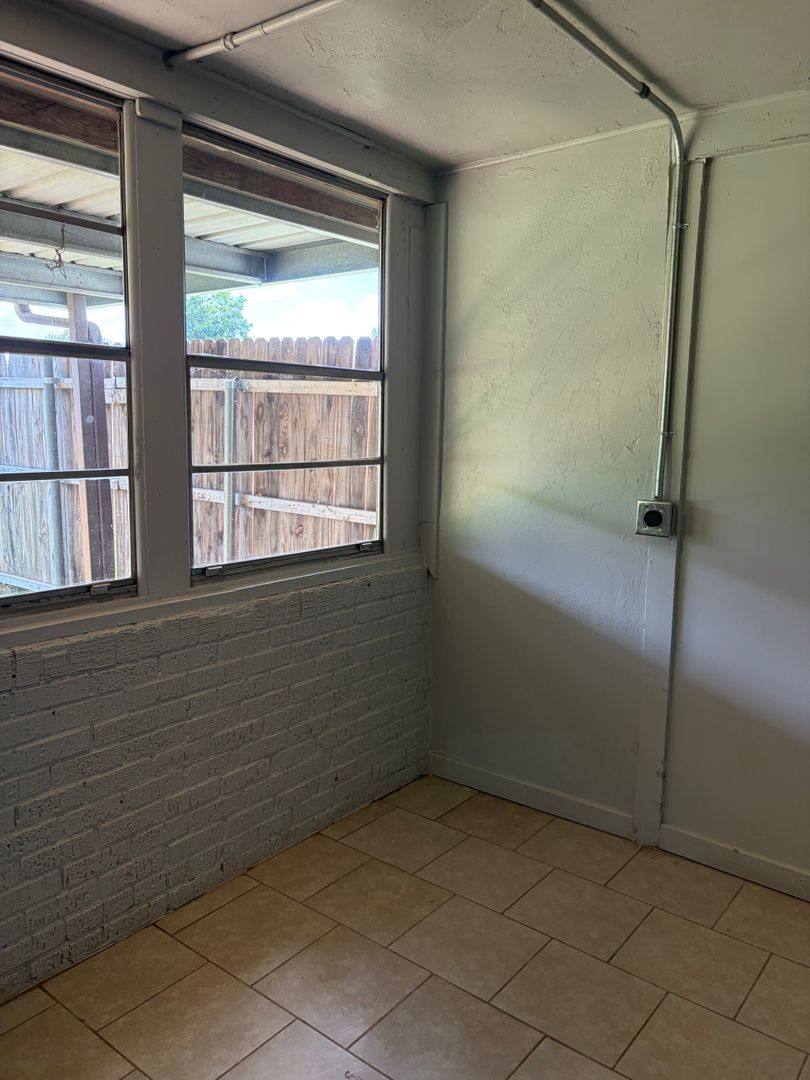 House for rent at 1608 Breckenridge Dr, Oklahoma City, OK 73115