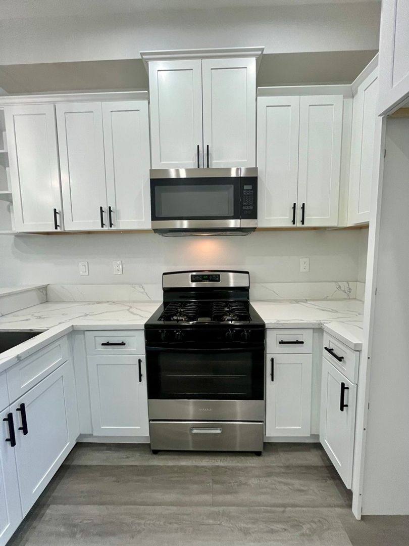 Townhouse for rent at 9223 Cypress Ave, Fontana, CA 92335