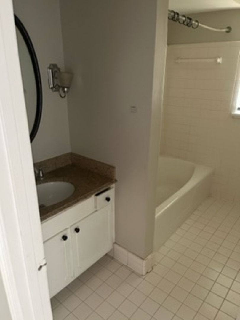 Apartment for rent at 3215 Kemmons Dr, Louisville, KY 40218