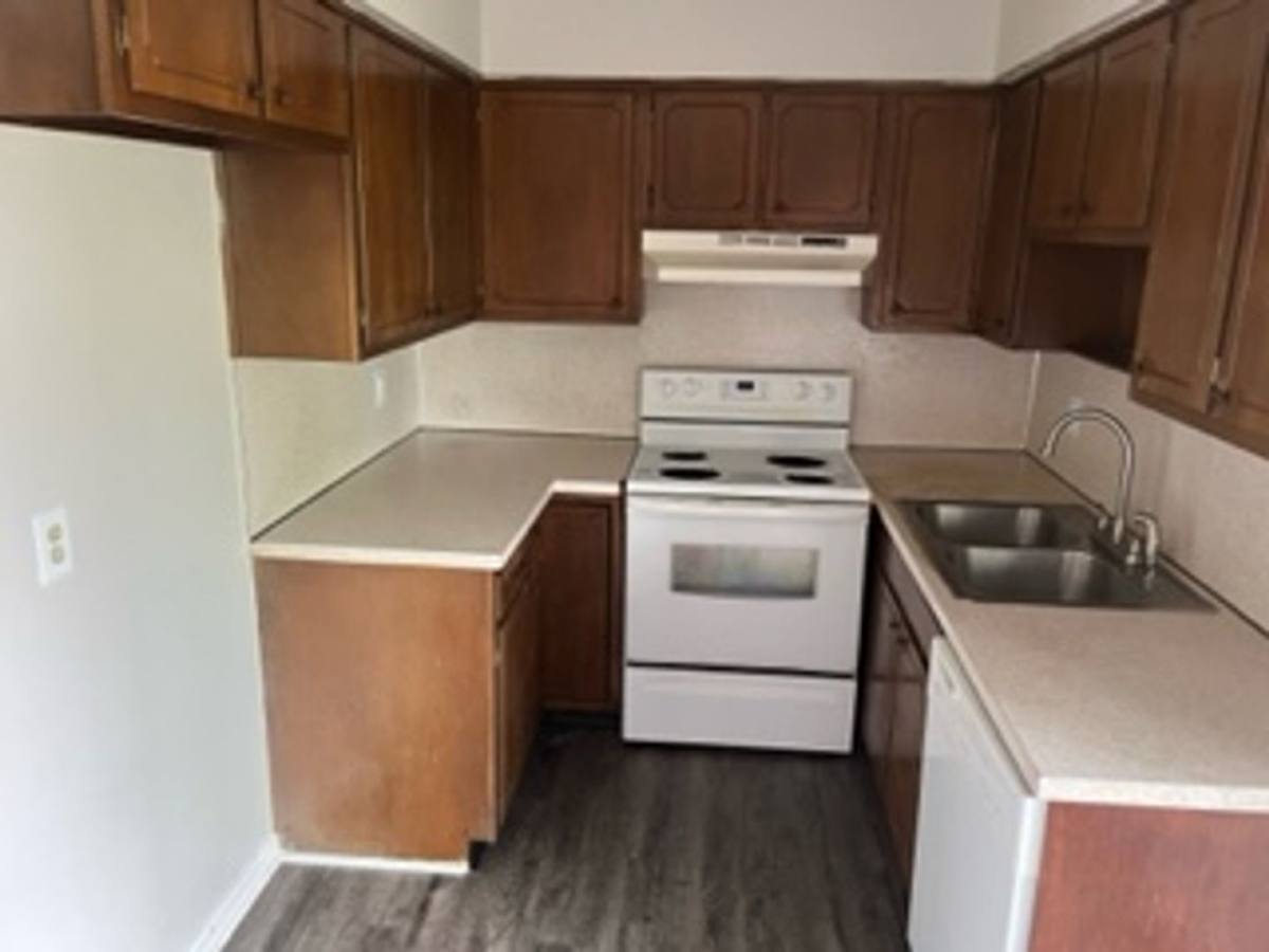 Apartment for rent at 3215 Kemmons Dr, Louisville, KY 40218