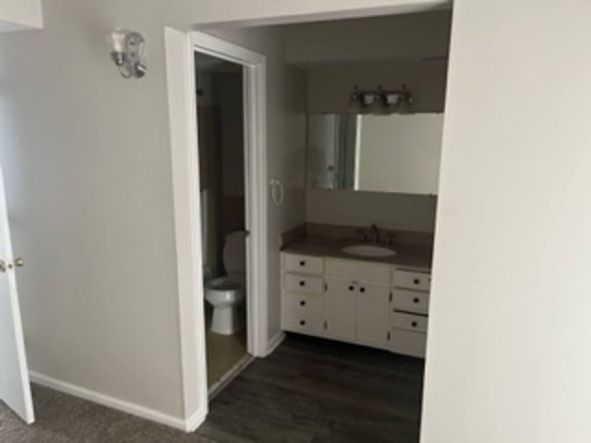 Apartment for rent at 3215 Kemmons Dr, Louisville, KY 40218