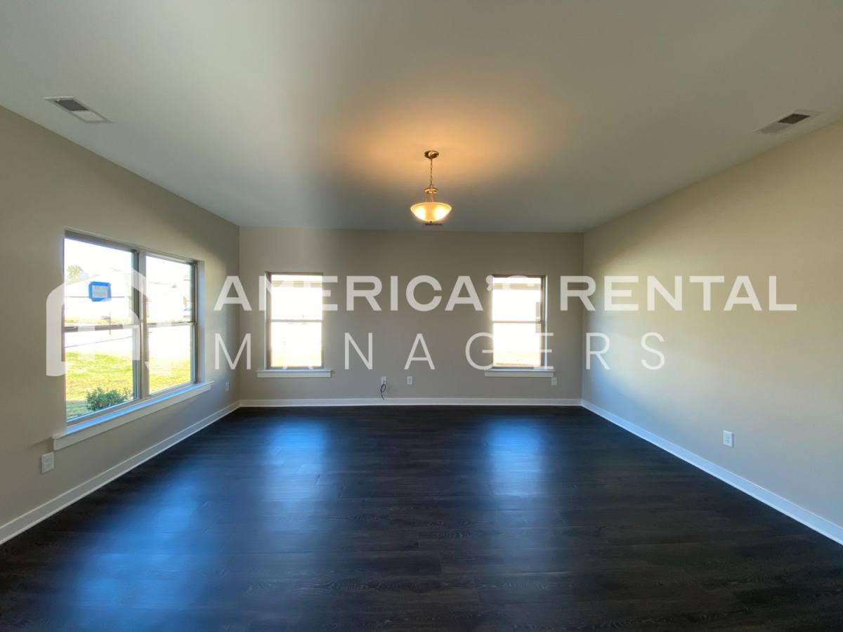House for rent at 215 White Oak Circle, Lincoln, AL 35096