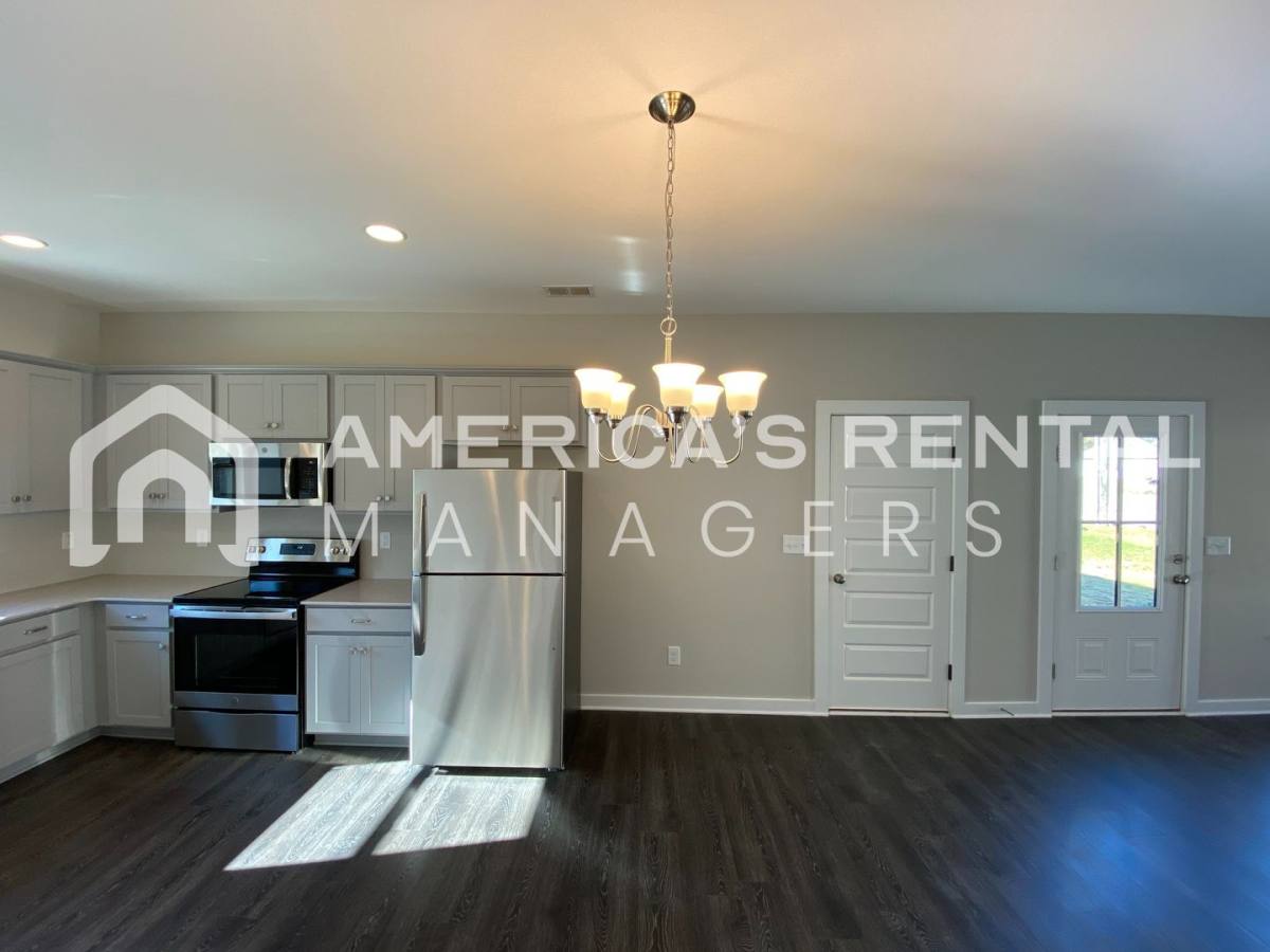 House for rent at 215 White Oak Circle, Lincoln, AL 35096