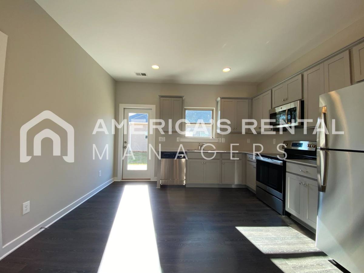 House for rent at 215 White Oak Circle, Lincoln, AL 35096