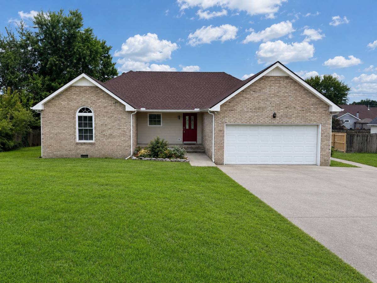 House for rent at 2017 Smith Circle, Greenbrier, TN 37073