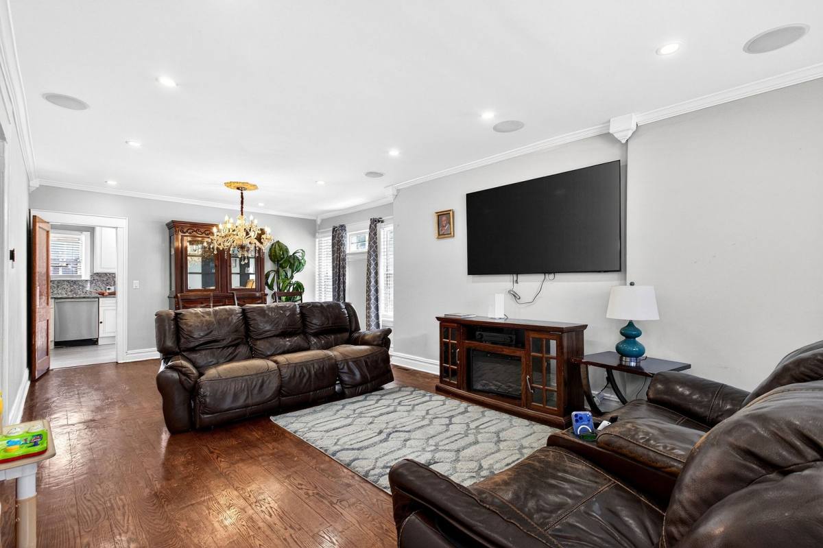 House for rent at 139 Dalton St, Roselle Park, NJ 07204