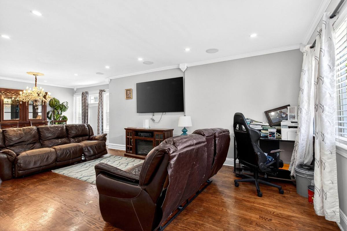 House for rent at 139 Dalton St, Roselle Park, NJ 07204