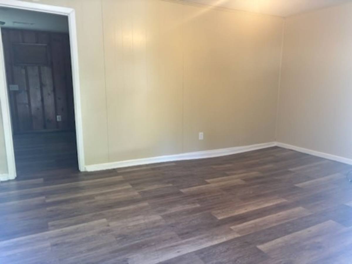 House for rent at 1527 Maria Dr, Jackson, MS 39204
