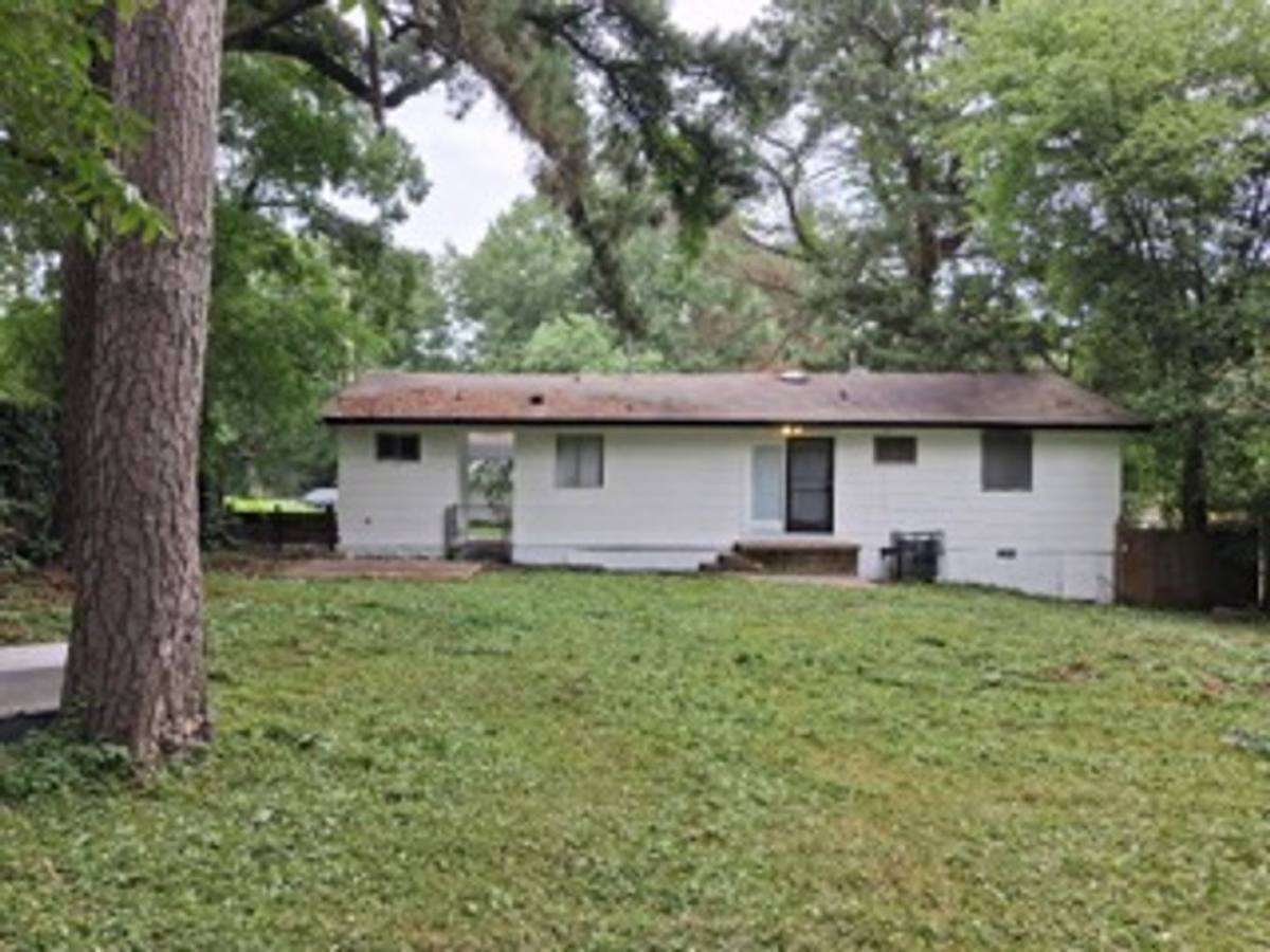 House for rent at 1527 Maria Dr, Jackson, MS 39204