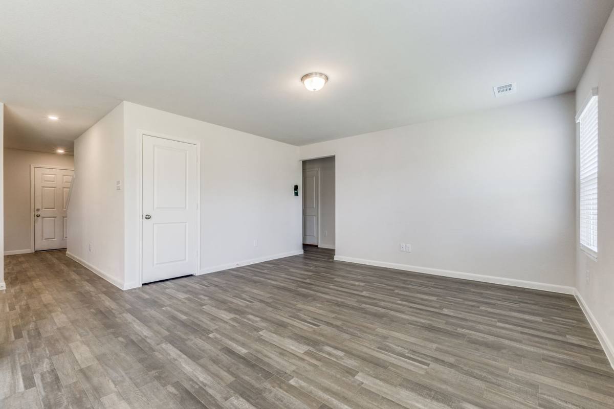 House for rent at 3527 Chestnut Oak Dr Builder Warranty Active, Dallas, TX 75253